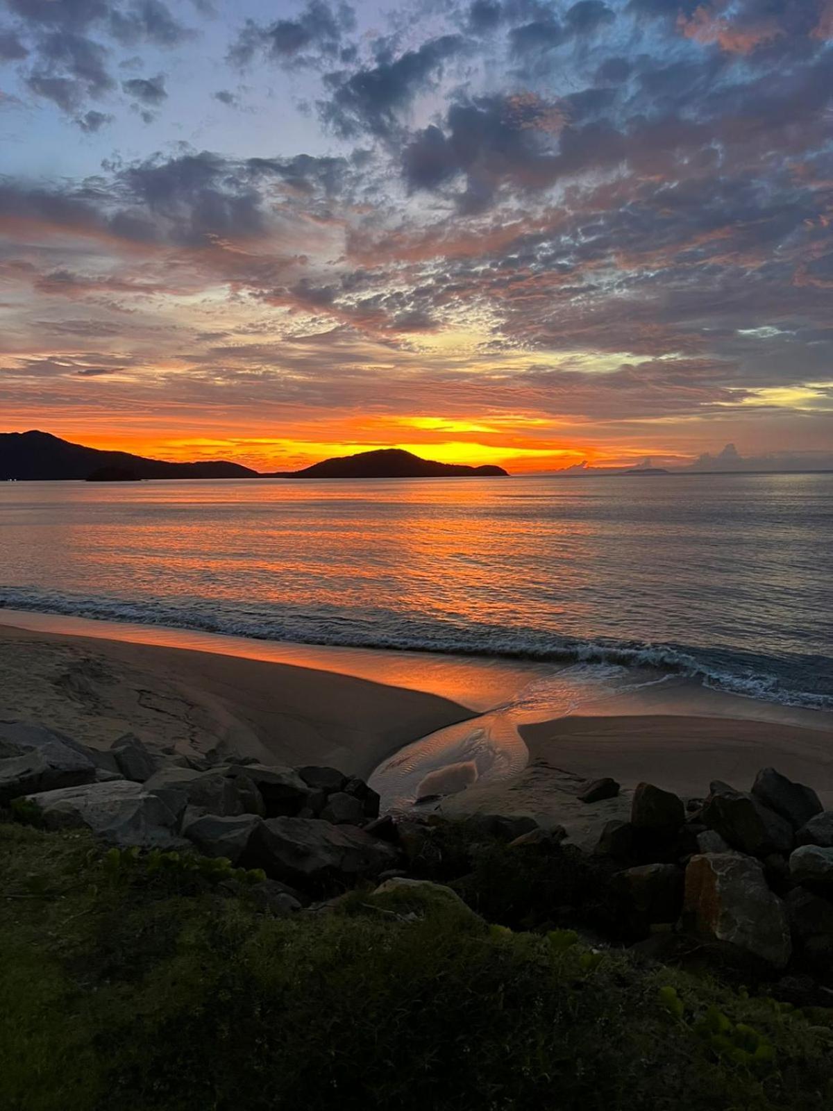 Paraiso Do Alexandre Para 15 Hospedes Карагуататуба Екстер'єр фото